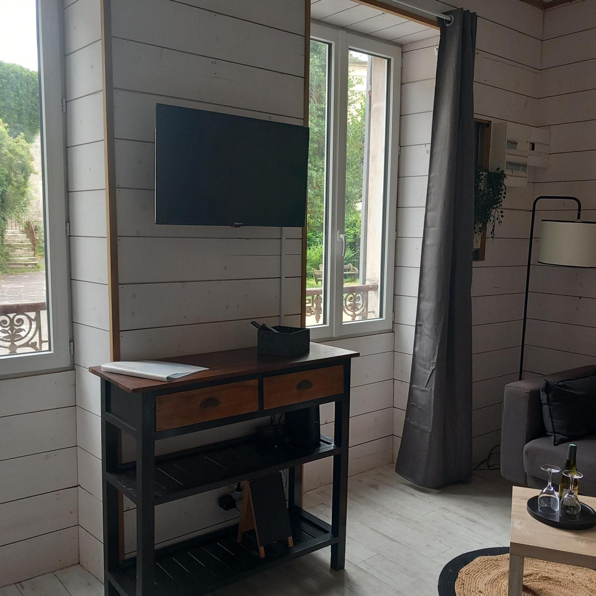 Jls'Tudios " U Sognu" Apartment Cosne-Cours-Sur-Loire Ngoại thất bức ảnh