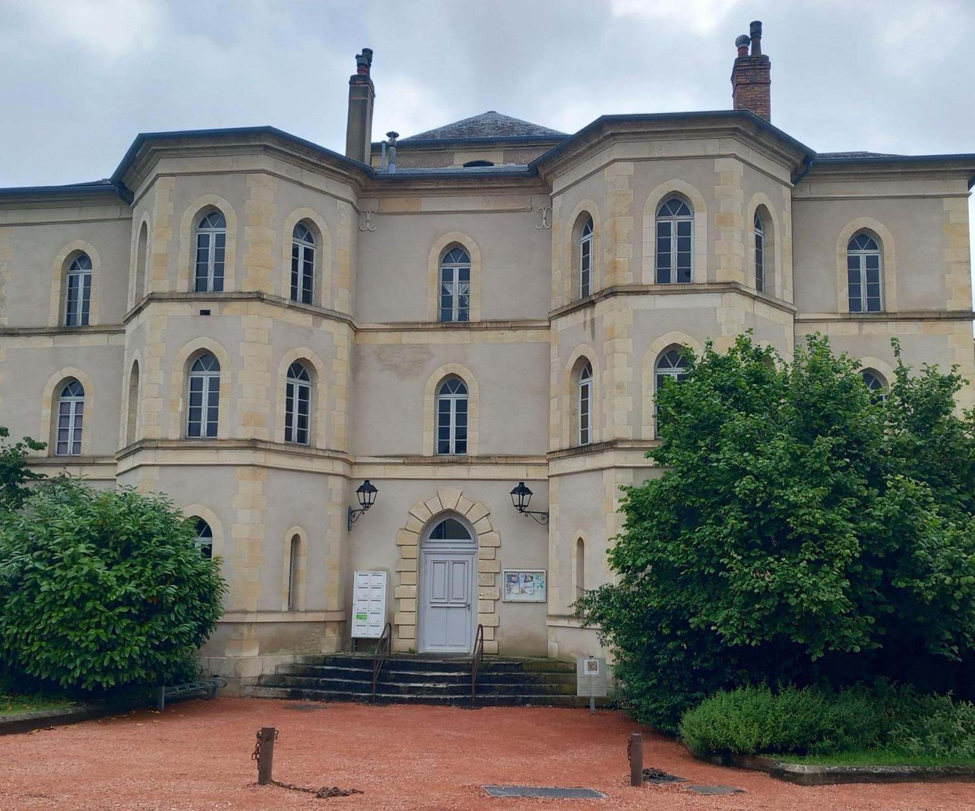 Jls'Tudios " U Sognu" Apartment Cosne-Cours-Sur-Loire Ngoại thất bức ảnh